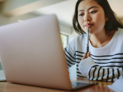 Women with laptop